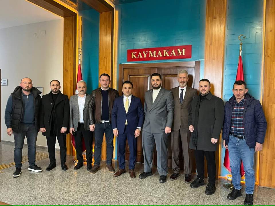 Anahtar Parti�den Kaymakama Ziyaret