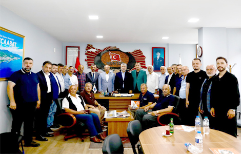 AK Parti Trabzon Milletvekili Y�lmaz B�y�kayd�n, Muhtarlarla �sti�arelerini S�rd�r�yor