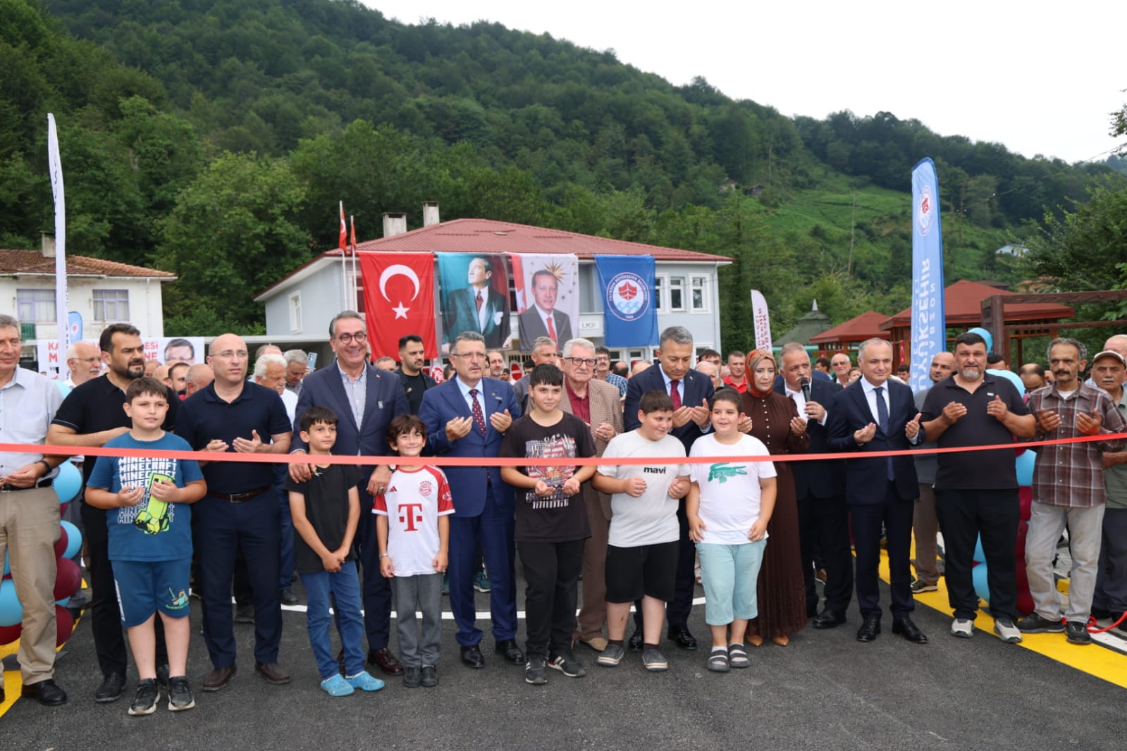S�rmene Kahraman Mahallesi�ne Millet Bah�esi kazand�r�ld�