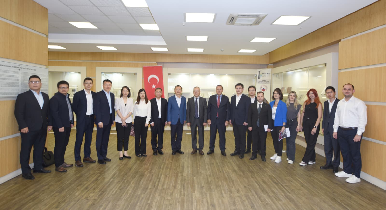 �in heyetine Yat�r�m Adas� Sunumu yap�ld�, somon �retimi ve turizm g�r���ld�