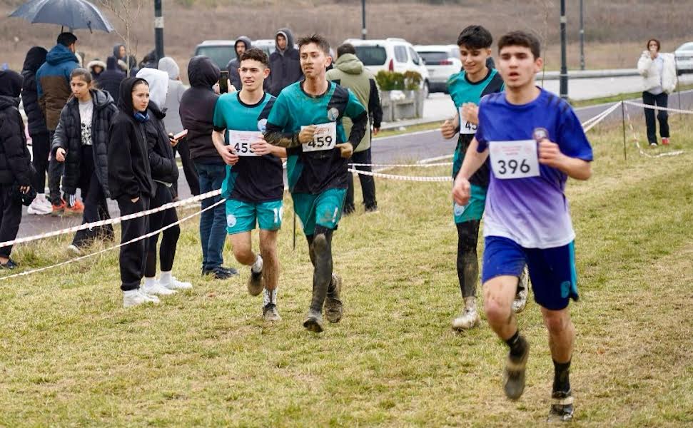 14 farklı ilden gelen sporcular BARÜ’de ter döktü
