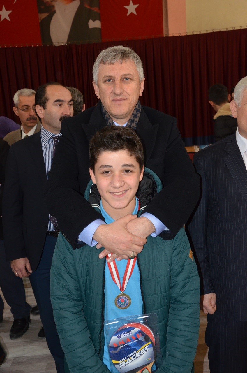 147 Sporcu Öğrenciye Ödül Verildi.