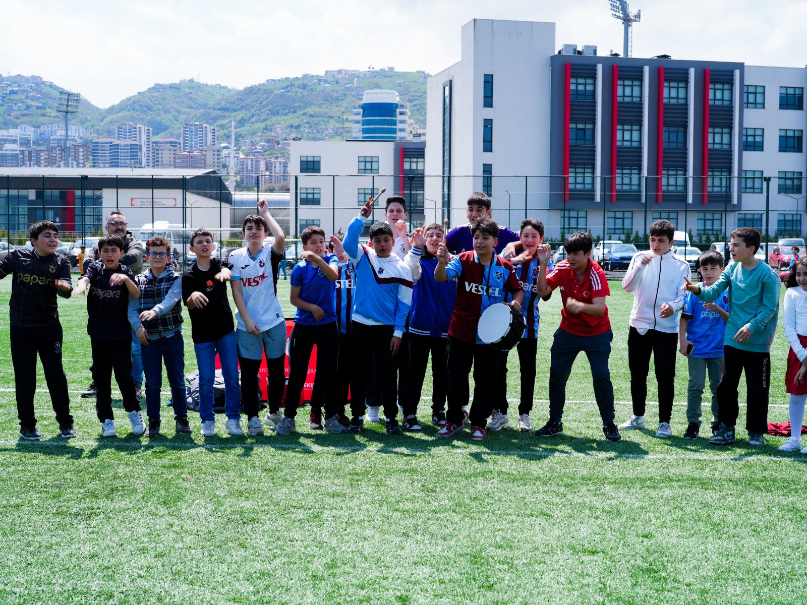 23 NİSAN İLKOKULLAR ARASI FUTBOL ŞENLİĞİ SONA ERDİ