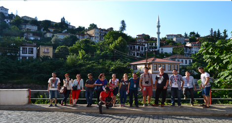 2.Ulusal Akaabat Resim altay Balyor.