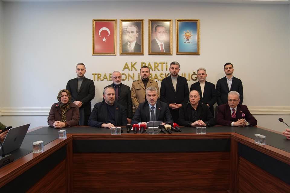 Ak Parti Trabzon �l Ba�kan� Sezgin Mumcu�dan Bas�n A��klamas� .
