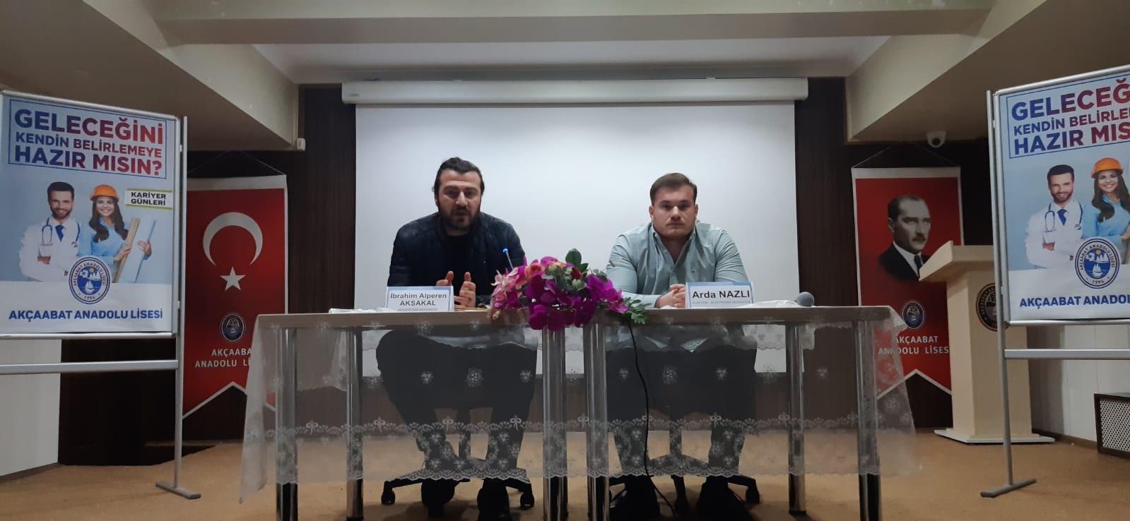 AKÇAABAT ANADOLU LiSESİNDEN 'KARİYER GÜNLERİ' ETKİNLİĞİ...