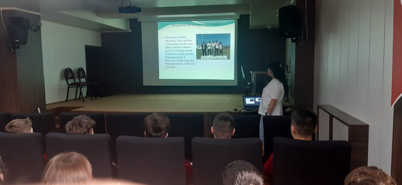 Akcaabat Anadolu'dan 9.Snflara Okuluna Hogeldin Semineri..