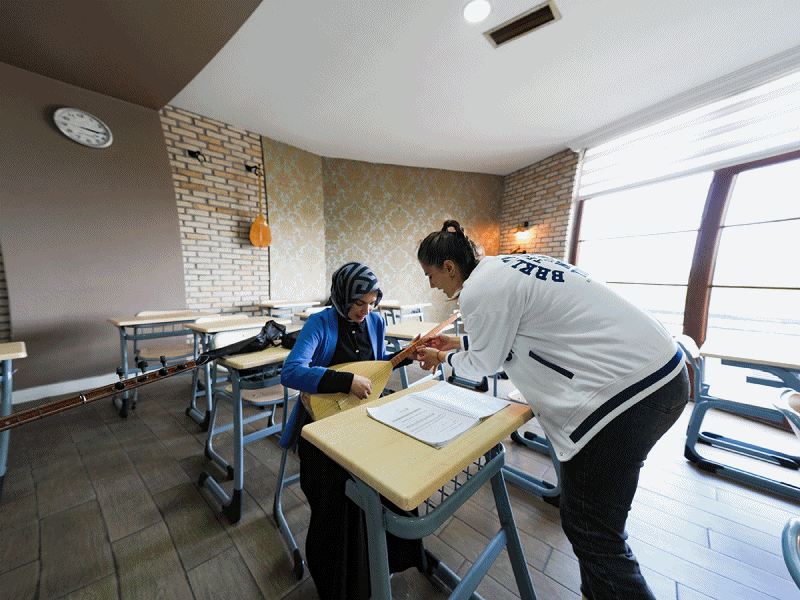 AK�AABAT BELED�YES� SANAT AKADEM�SݒNDE SANAT DOLU G�NLER