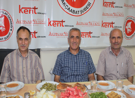 Akaabat Muhtarlar Dernei iftar yapt