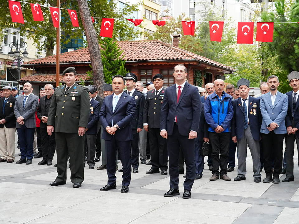 AKÇAABAT’TA 19 EYLÜL GAZİLER GÜNÜ TÖRENLE KUTLANDI