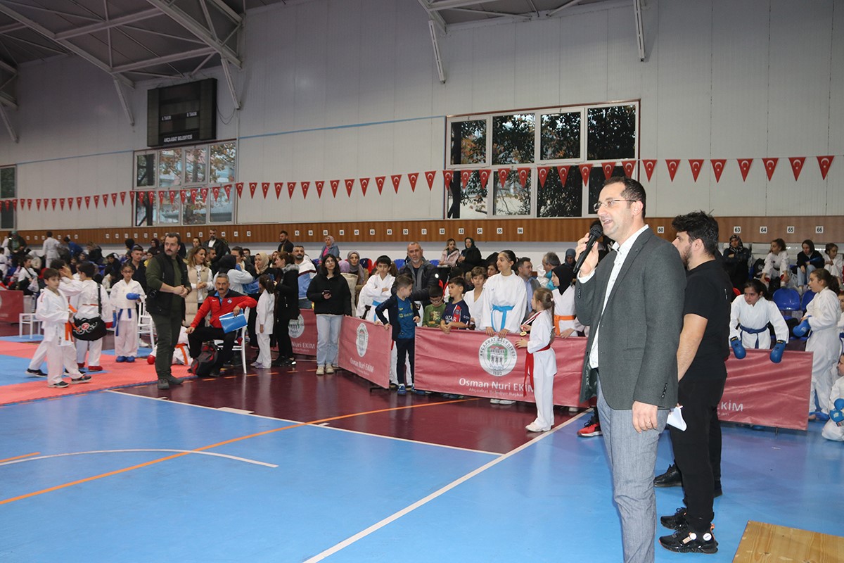 AKAABATTA KARATE AMPYONASI YAPILDI

