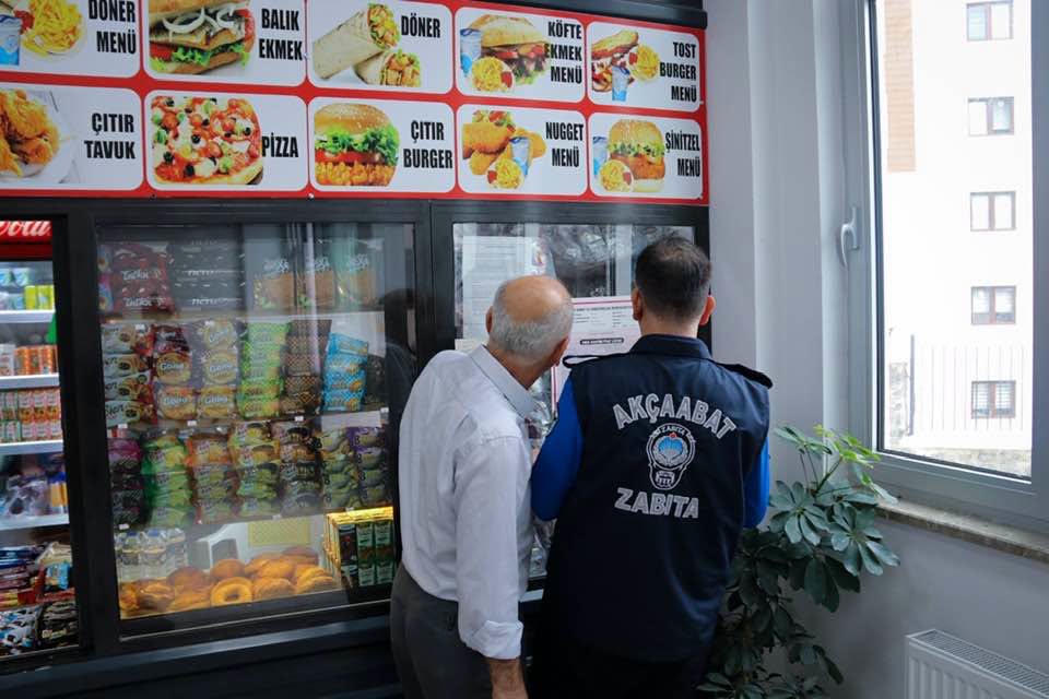 AKÇAABAT’TA OKUL KANTİNLERİNE YÖNELİK DENETİM GERÇEKLEŞTİRİLDİ