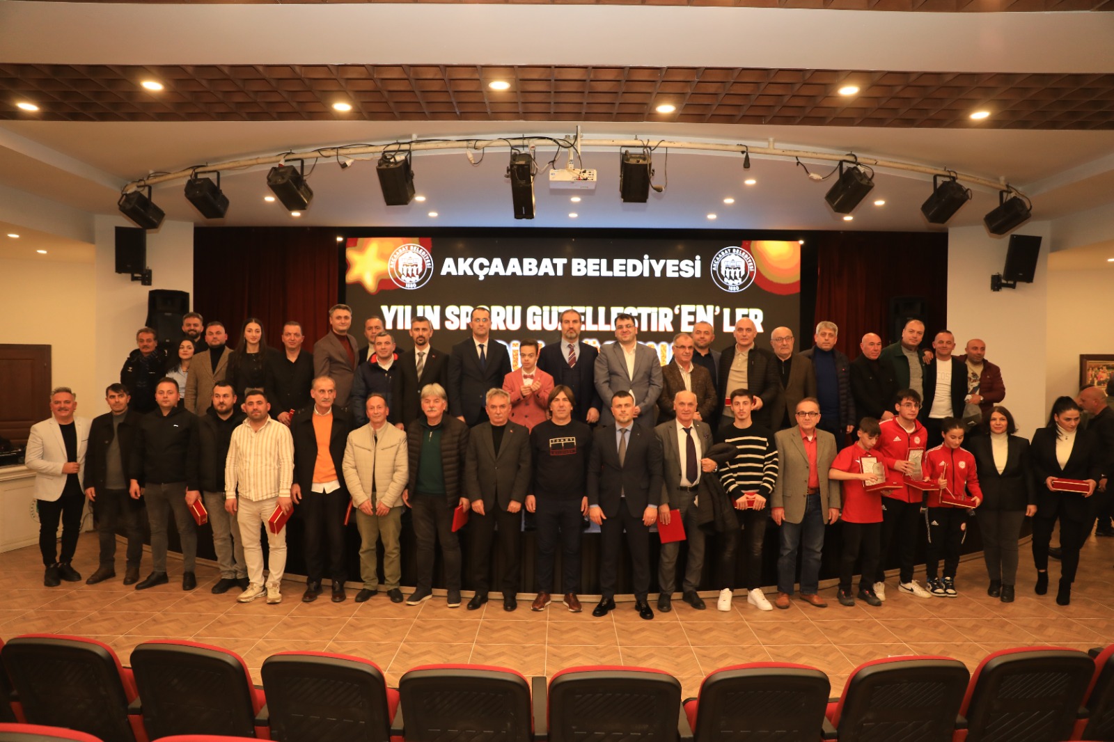 AKÇAABAT’TA SPORU GÜZELLEŞTİR’EN’LER ONURLANDIRILDI