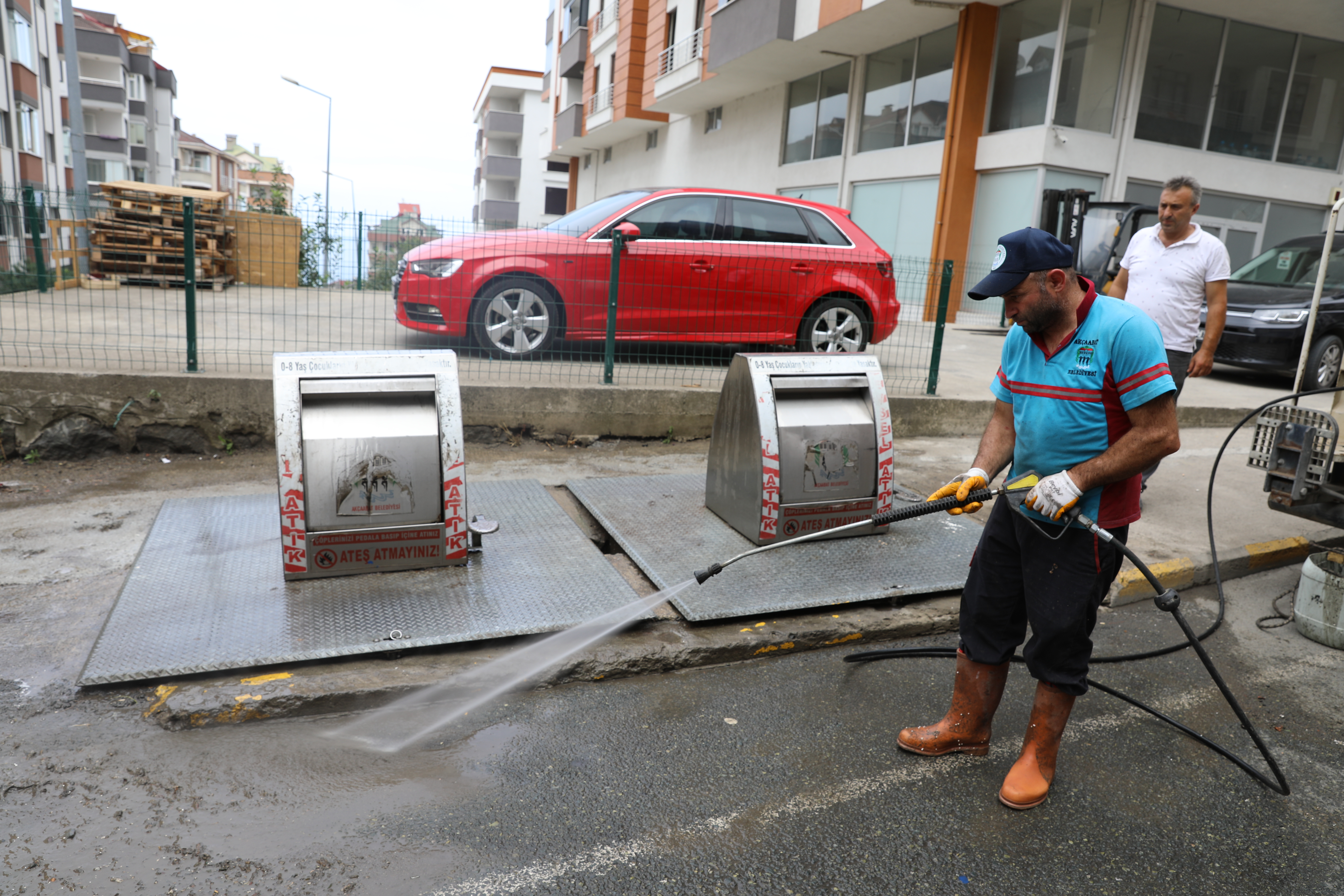 AK�AABAT�TA TEM�ZL�K �ALI�MALARI HASSAS�YETLE S�R�YOR
