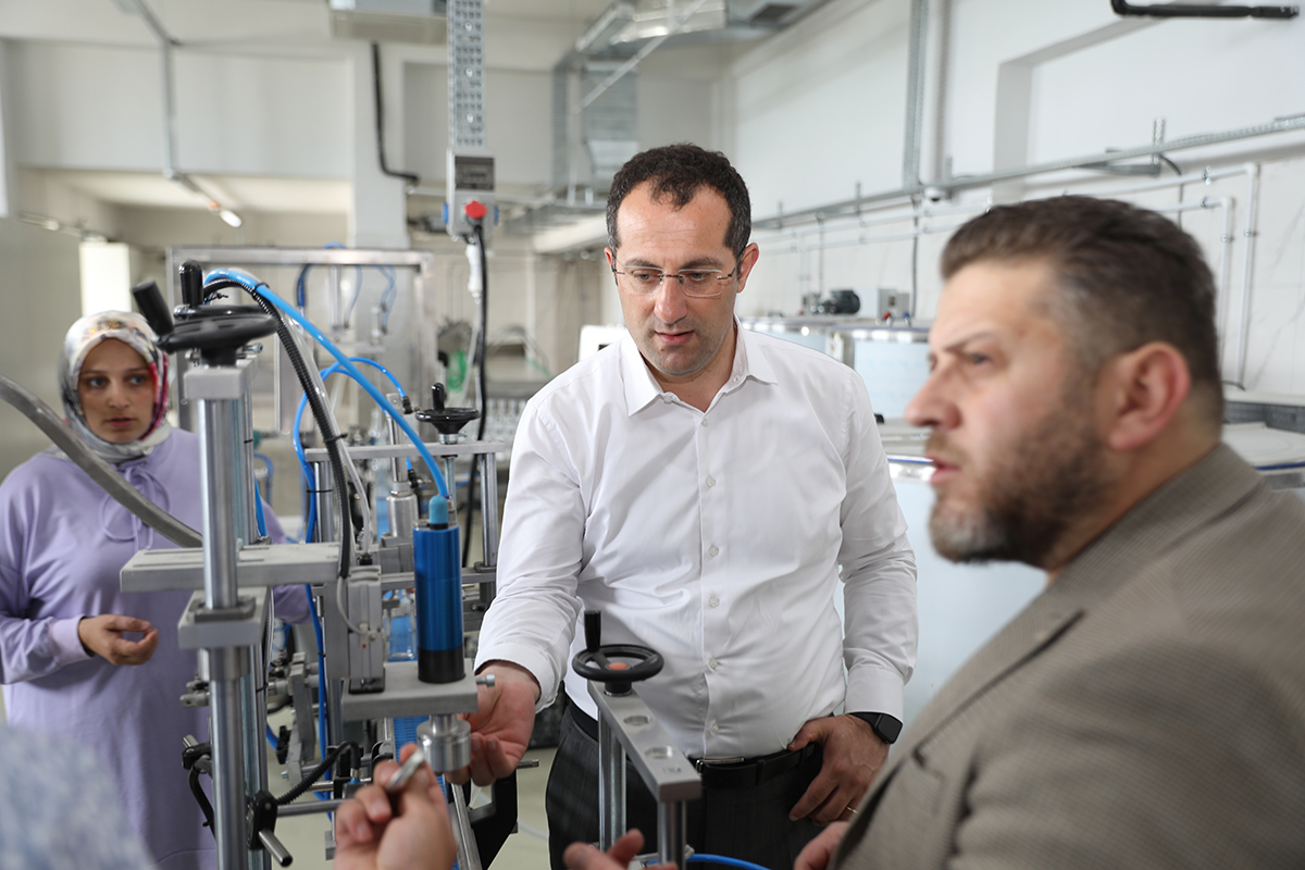 AKAHASAT TESS AILIA HAZIR

