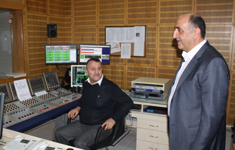 Ali T�ren �zt�rk esnaf ziyaretlerini s�r�d�yor