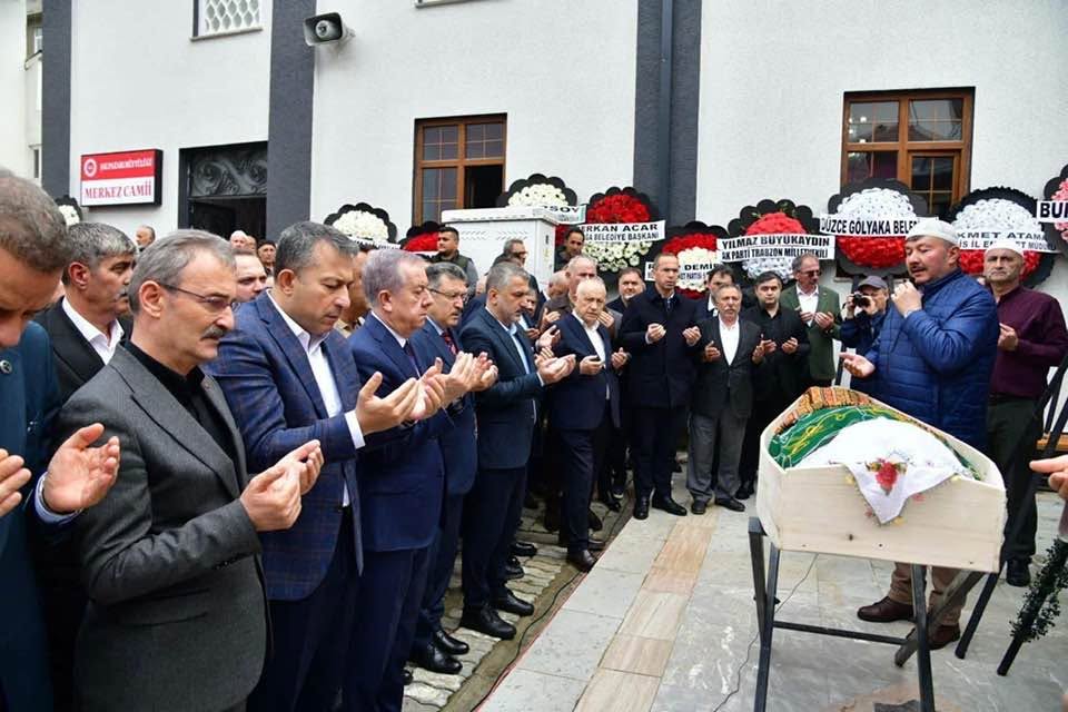 ANNE KURUKIZ SON YOLCULUĞUNA UĞURLANDI
