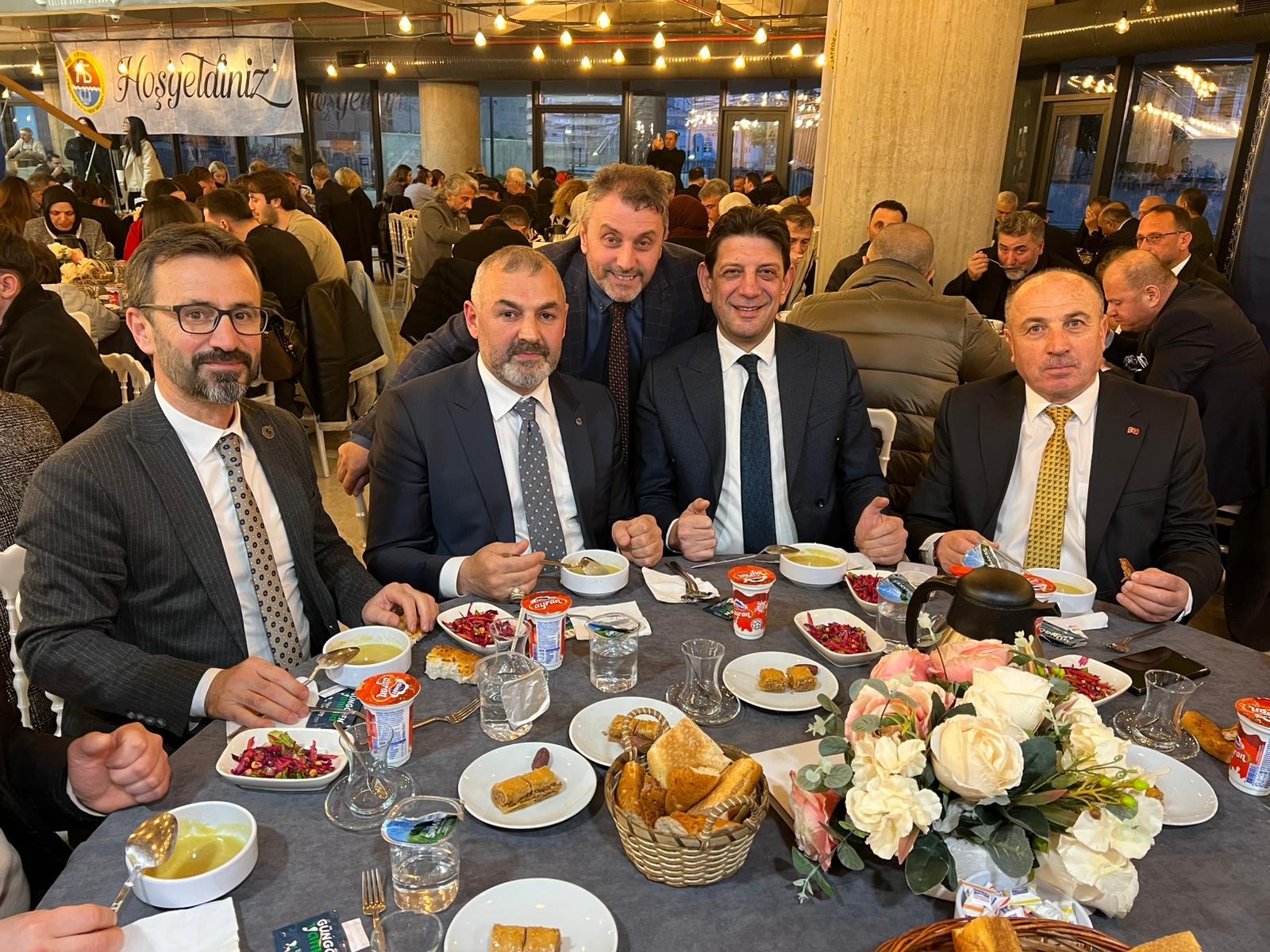 ARSİNLİLER İSTANBUL’DAİFTAR SOFRASINDA BULUŞTU