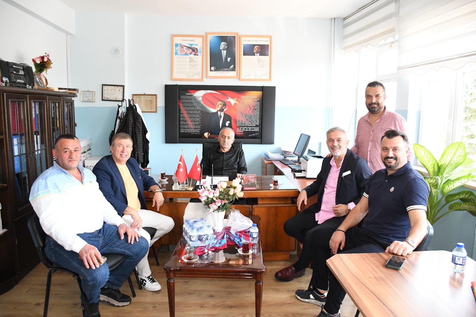 Ba�ar�l� �� �nsan� Necati Kazan�dan Alk��lanacak Davran��