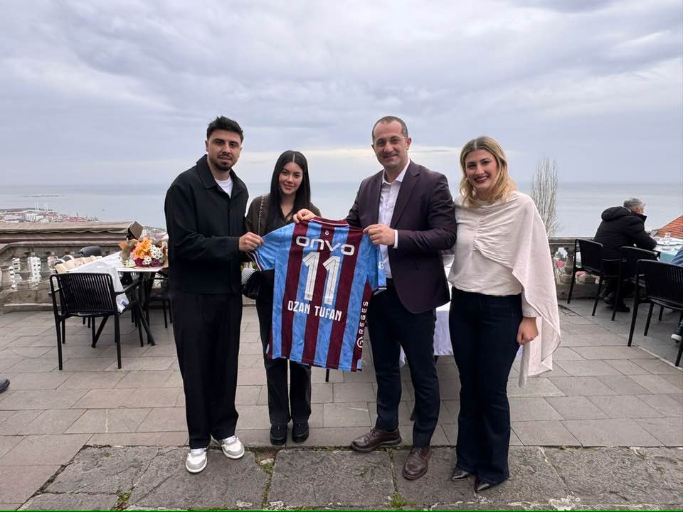 BA�KAN EK�M, OZAN TUFAN VE E�� ROJ�N TUFAN�I TAR�H� T�MURC�LER KONA�I�NDA A�IRLADI

