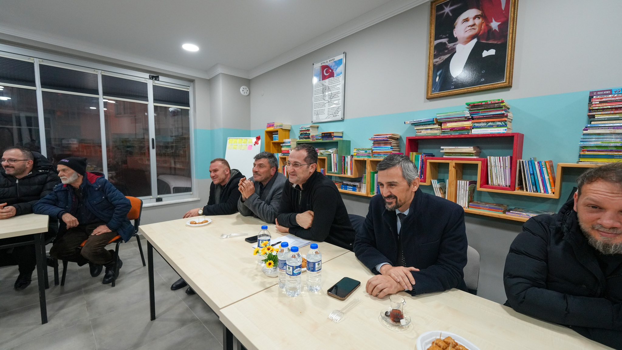 BA�KAN EK�M RAMAZAN�DA HER AK�AM B�R MAHALLEDE