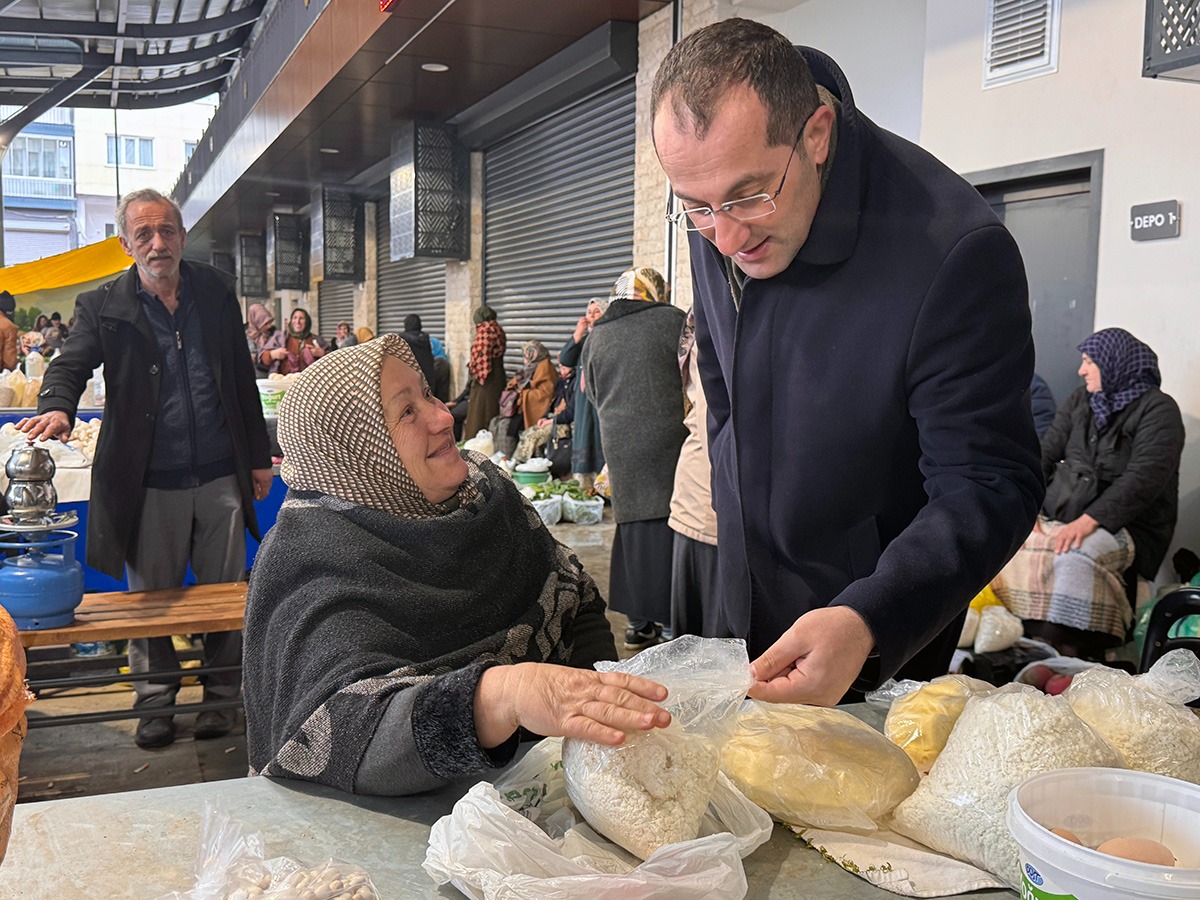 BAKAN EKM, SALI (KADINLAR) PAZARI ESNAFINI ZYARET ETT
