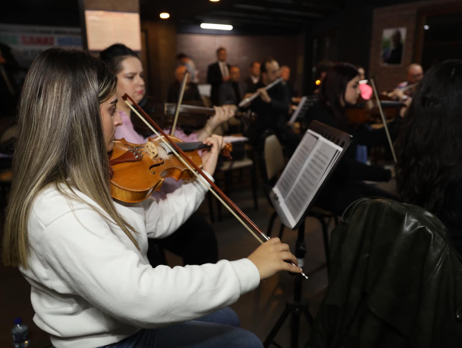 BA�KAN EK�M �EH�R ORKESTRASI PROVASINA KONUK OLDU