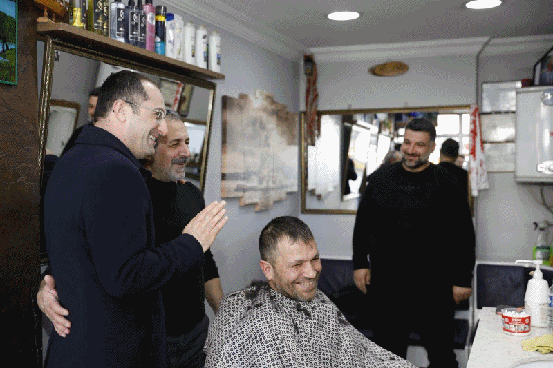 BA�KAN EK�M�DEN RAMAZAN�DA ESNAF VE VATANDA�LARLA G�N�L K�PR�S�