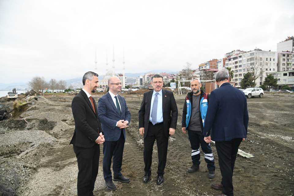 BA�KAN GEN�, AK�AABAT�TA PROJELER� YER�NDE �NCELED�