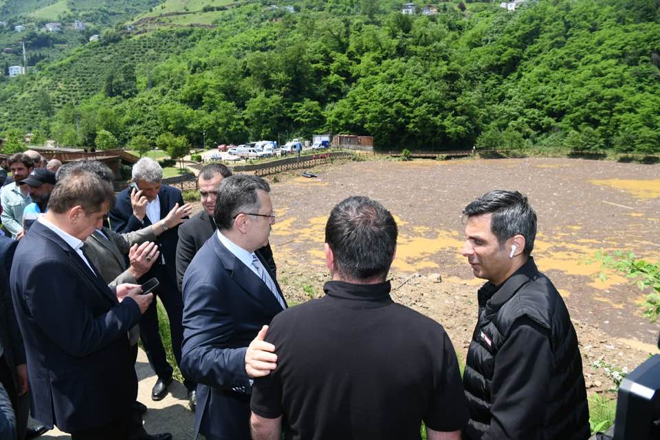 BAŞKAN GENÇ: TEMİZLİK ÇALIŞMALARI BU AKŞAM TAMAMLANACAK