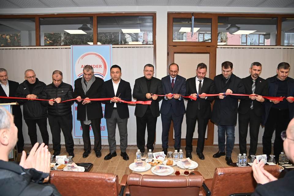 BA�KAN GEN�: �T�RK-�SLAM MEDEN�YET�NE HER ZAMANK�NDEN DAHA FAZLA �HT�YA� VAR�