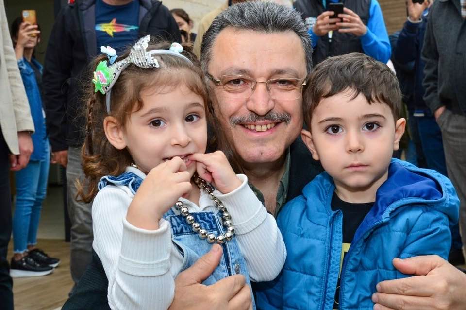 BA�KAN GENǒTEN 23 N�SAN MESAJI