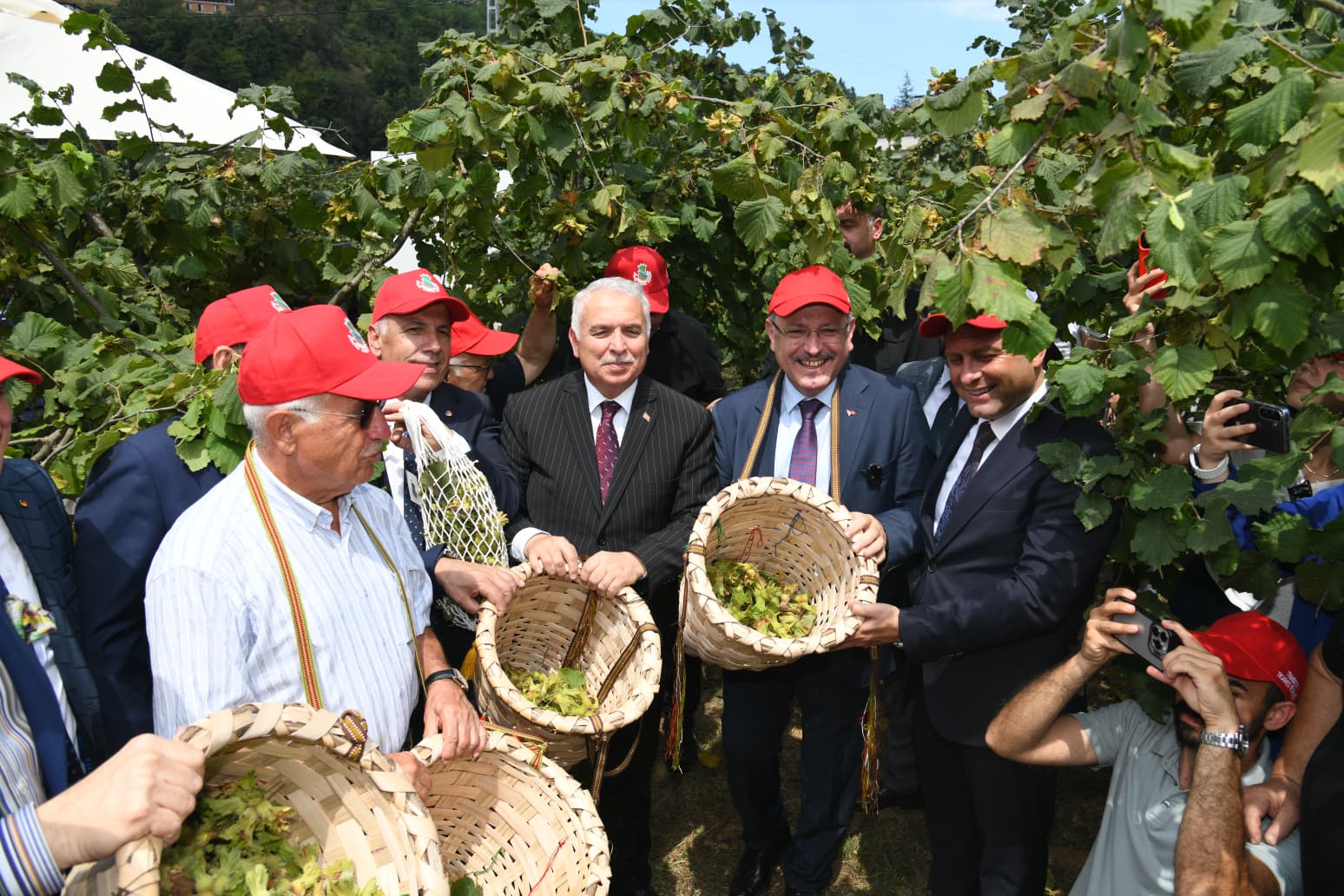 BAŞKAN GENÇ’TEN FINDIKTA KALİTE VE VERİM ÇAĞRISI