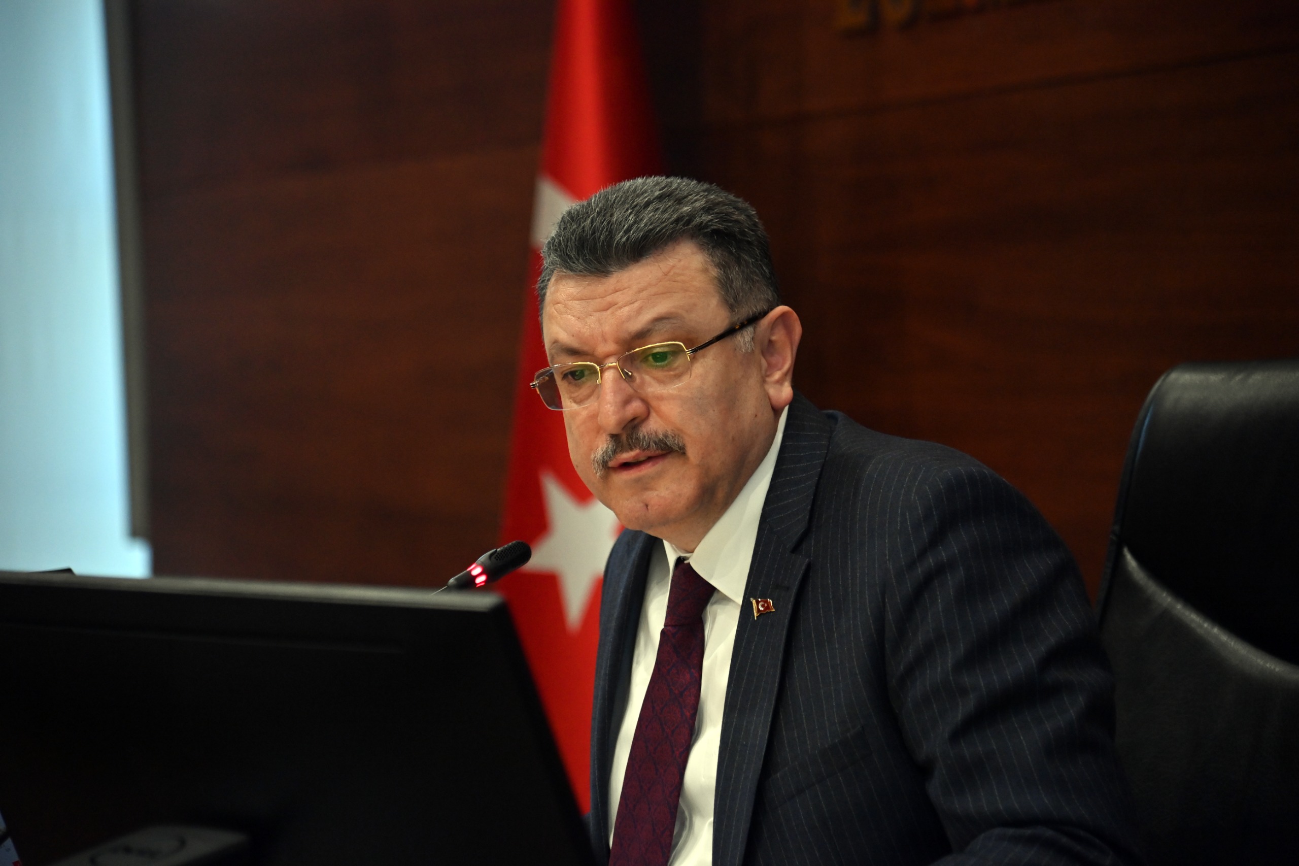 BAKAN GENǒTEN KAYA'YA KLTR MERKEZ IKII:
