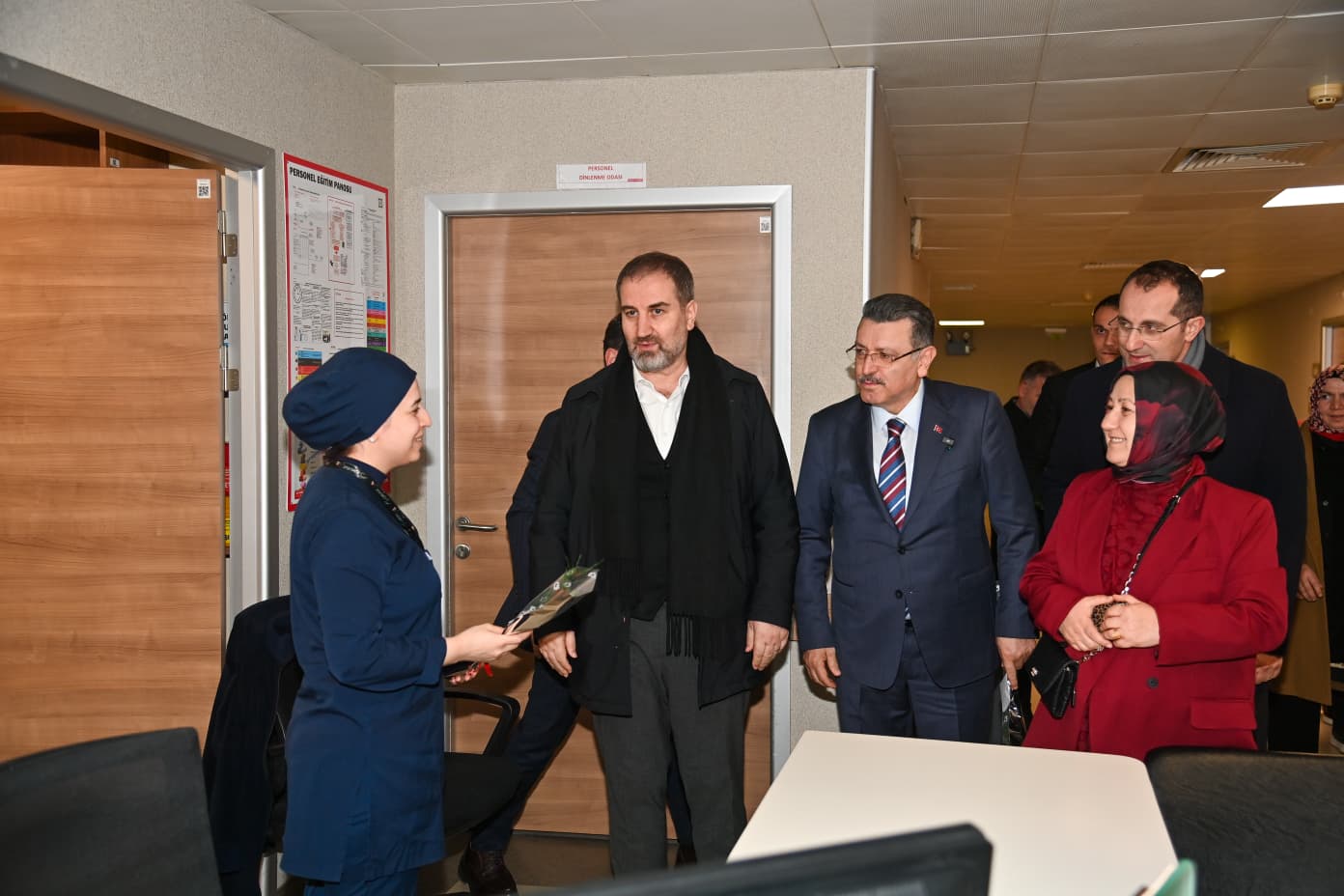 BA�KAN GENǒTEN SA�LIK �ALI�ANLARINA TIP BAYRAMI Z�YARET�