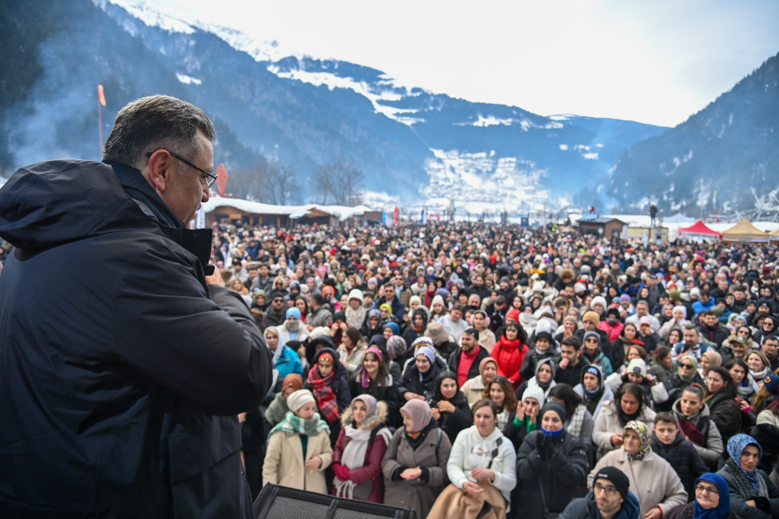 BA�KAN GENǒTEN UZUNG�L TE�EKK�R�