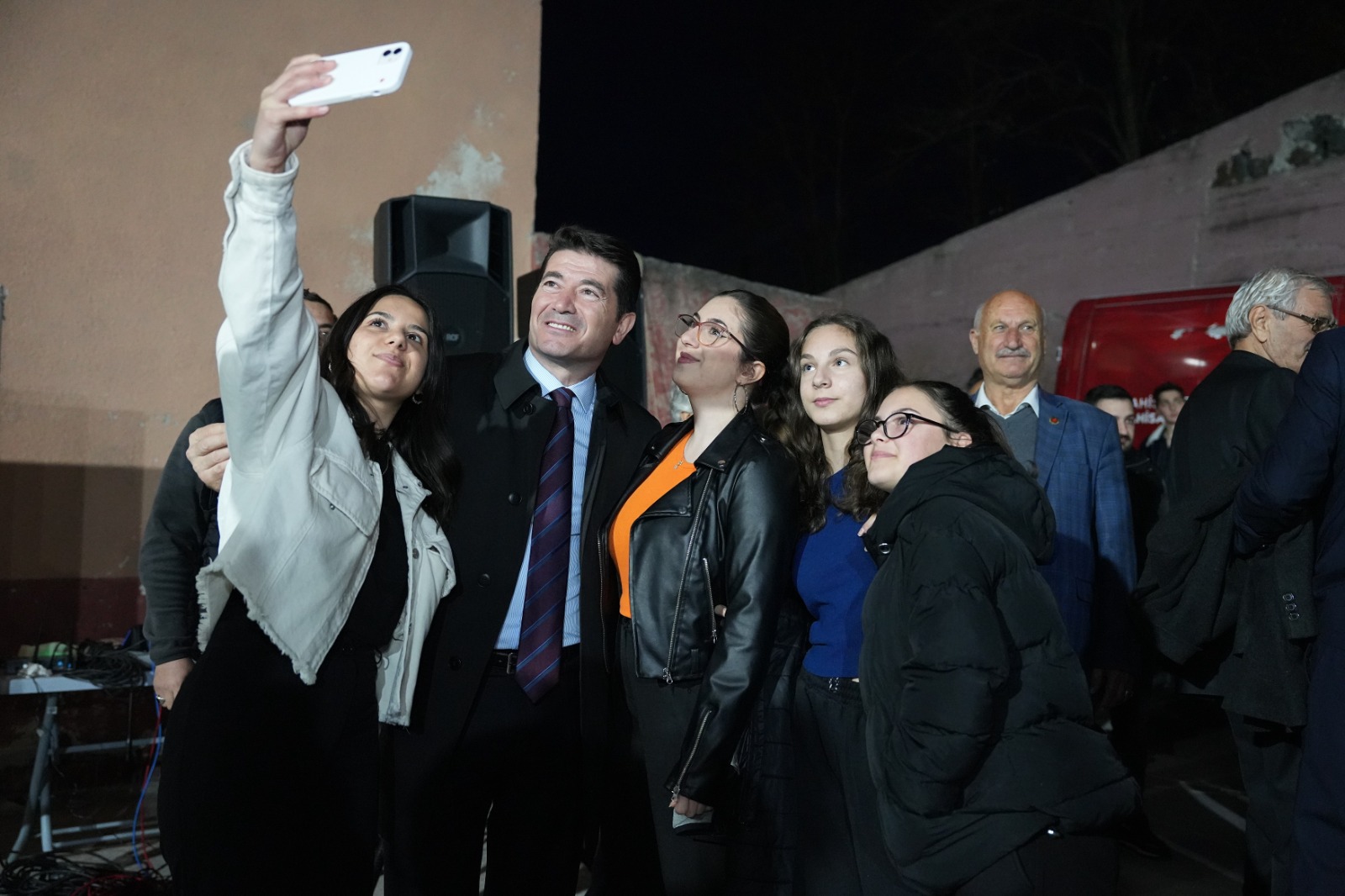 BAKAN KAYA, BURS BAVURULARININ BALADIINI DUYURDU
