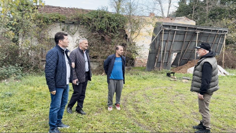 BA�KAN KAYA, �LKOKULU OKUDU�U K�Y OKULUNUN YEN�DEN A�ILMASI ���N HAREKETE GE�T� 