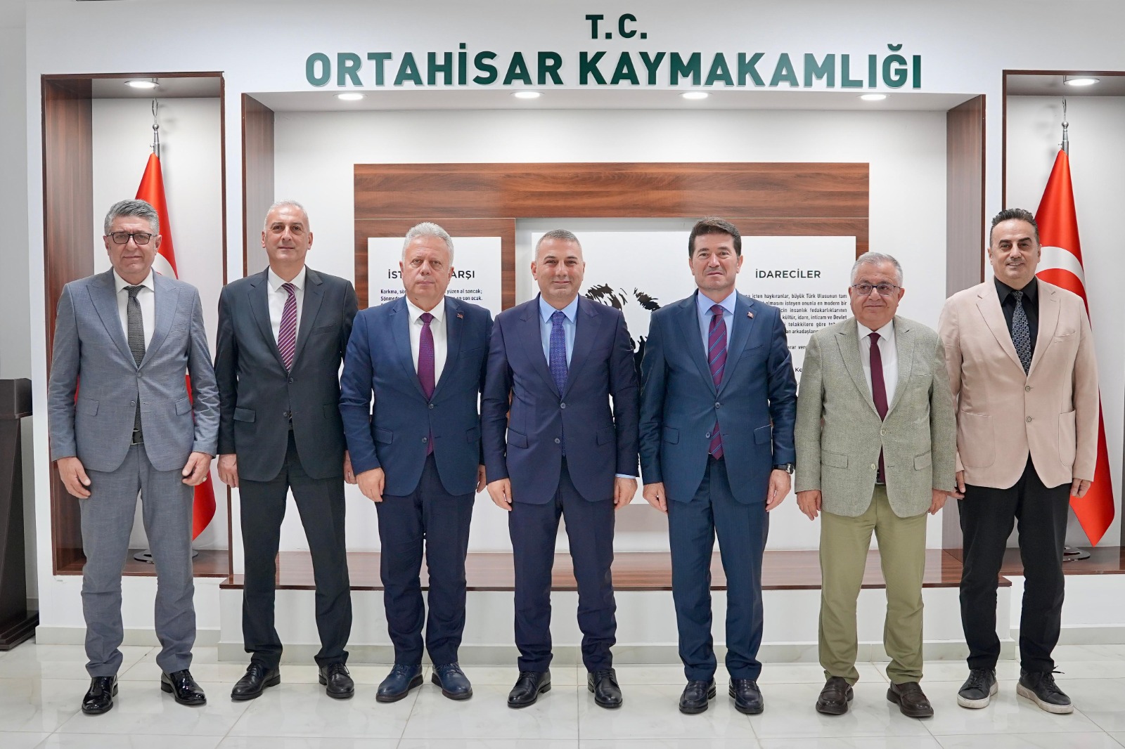 BAŞKAN KAYA, KAYMAKAM KOTAN’A 'HAYIRLI OLSUN' ZİYARETİNDE BULUNDU