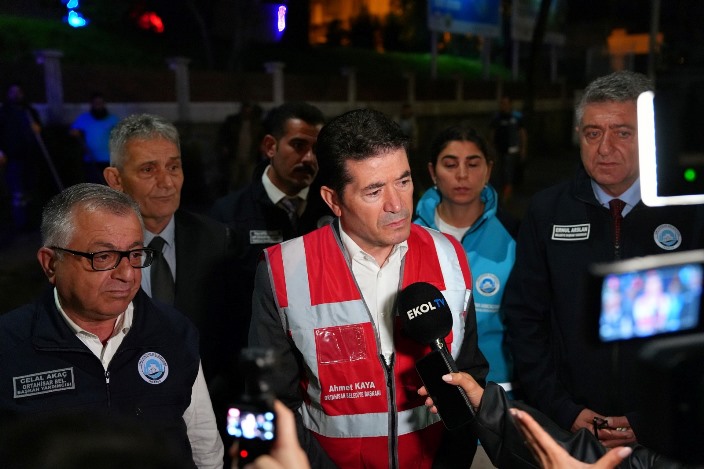 BAKAN KAYA, YANDA MEDYAYA SYAN ETT  