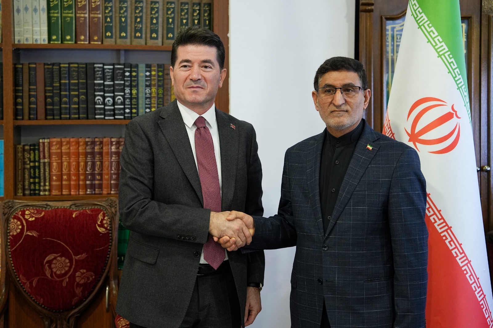 BA�KAN KAYA�DAN �RAN BA�KONSOLOSU MOHEBAT�'YE TAZ�YE VE DAYANI�MA Z�YARET�