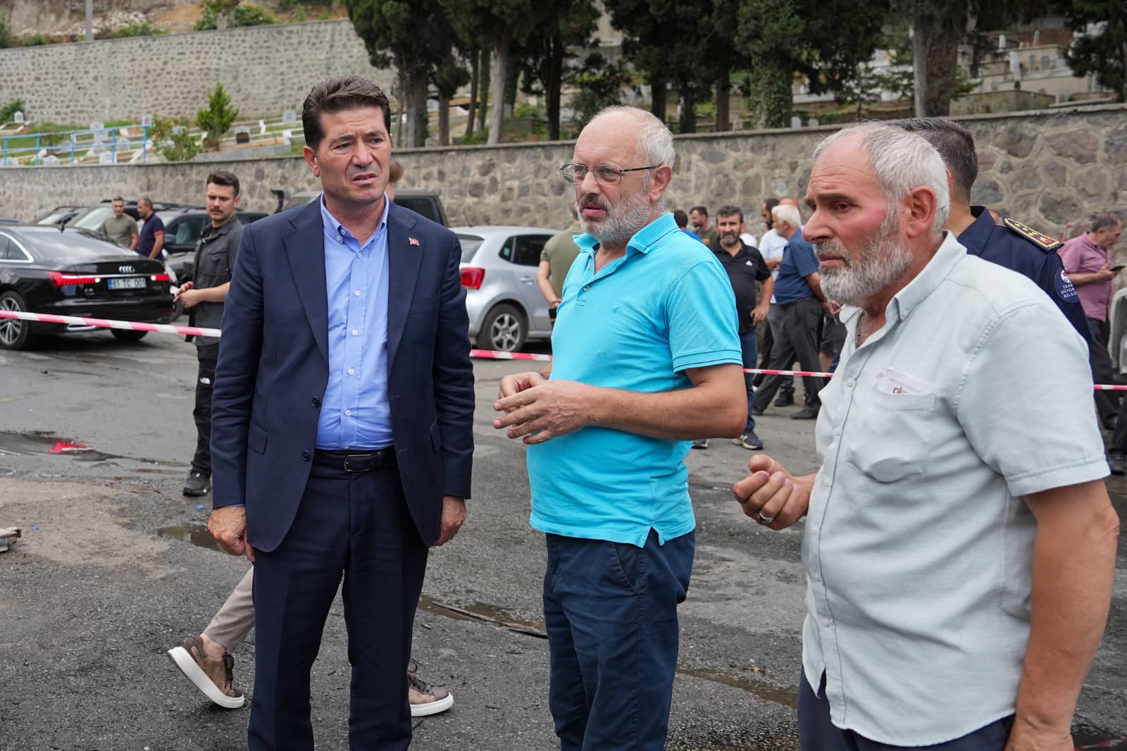 BAŞKAN KAYA’DAN, İŞYERİ YANAN ESNAFA ‘GEÇMİŞ OLSUN’ ZİYARETİ