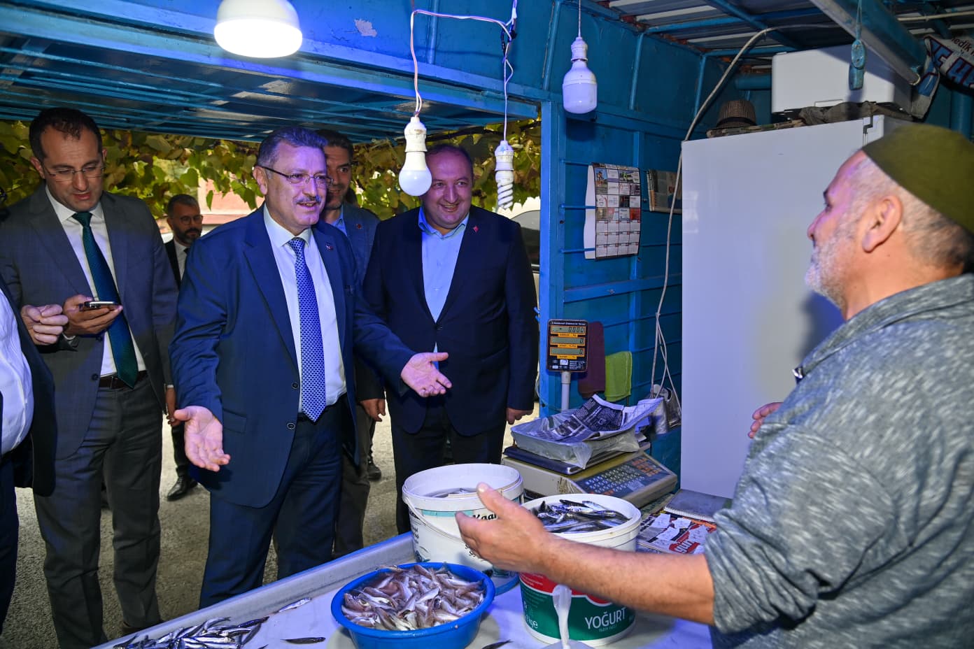 BENL�TAޒA YOL, SU VE OTOB�S S�Z�
