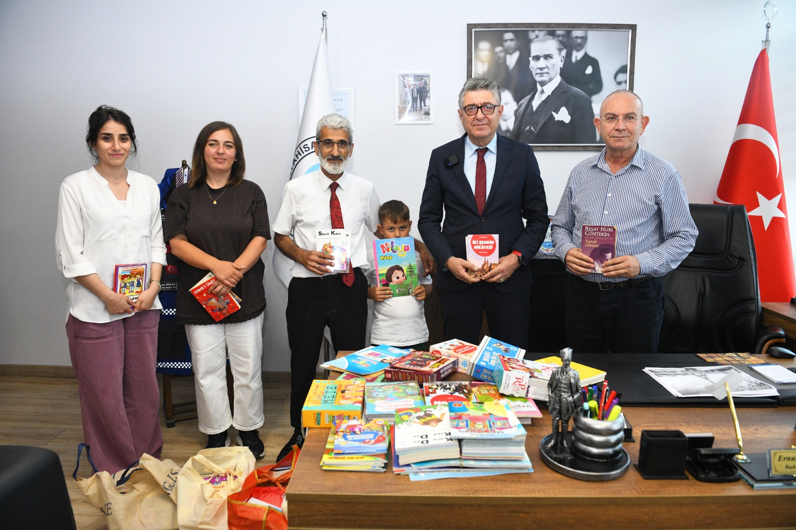 �B�R K�TAP, B�N UMUT� KAMPANYASINA DESTEKLER ARTARAK DEVAM ED�YOR