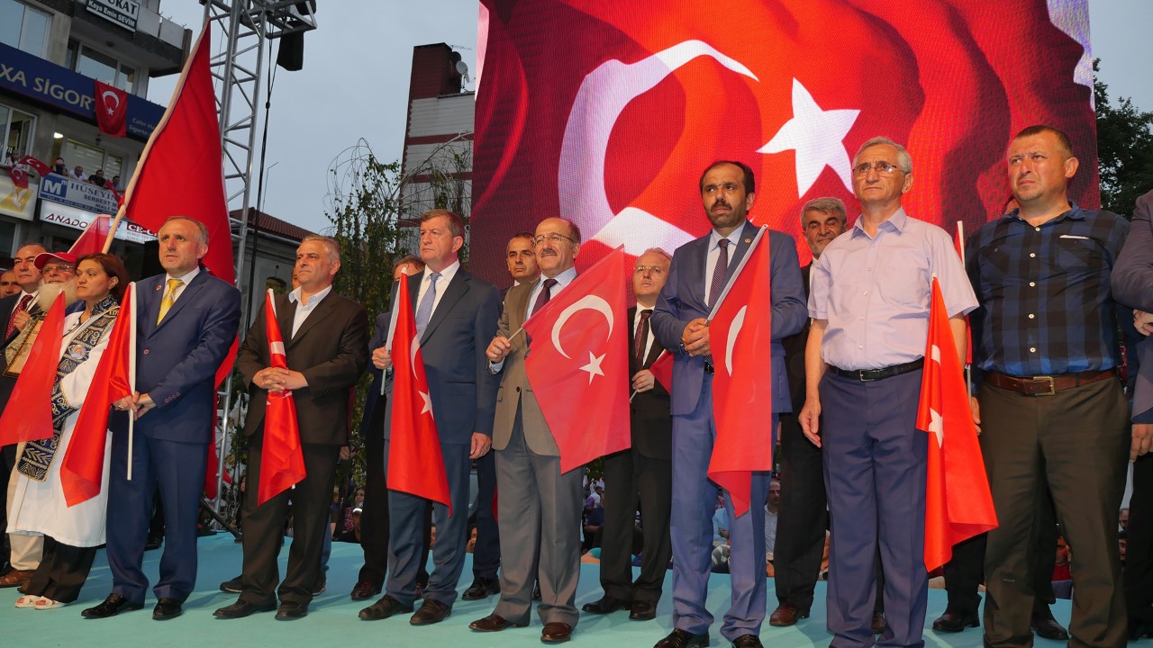 Bu meydanlardan verdiimiz mesaj dnya ok iyi gryor


