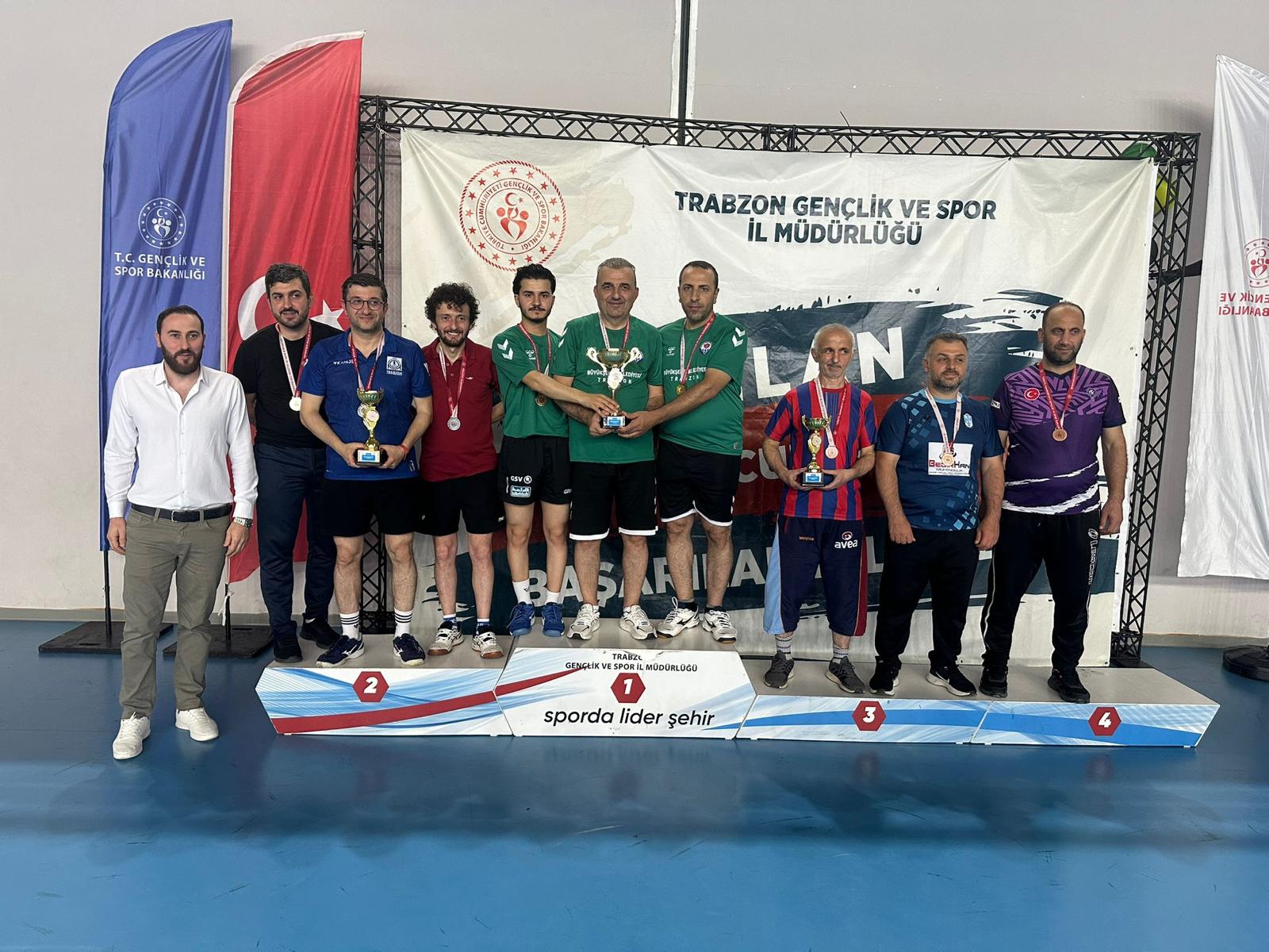 BÜYÜKŞEHİR MASA TENİSİNDE ŞAMPİYON