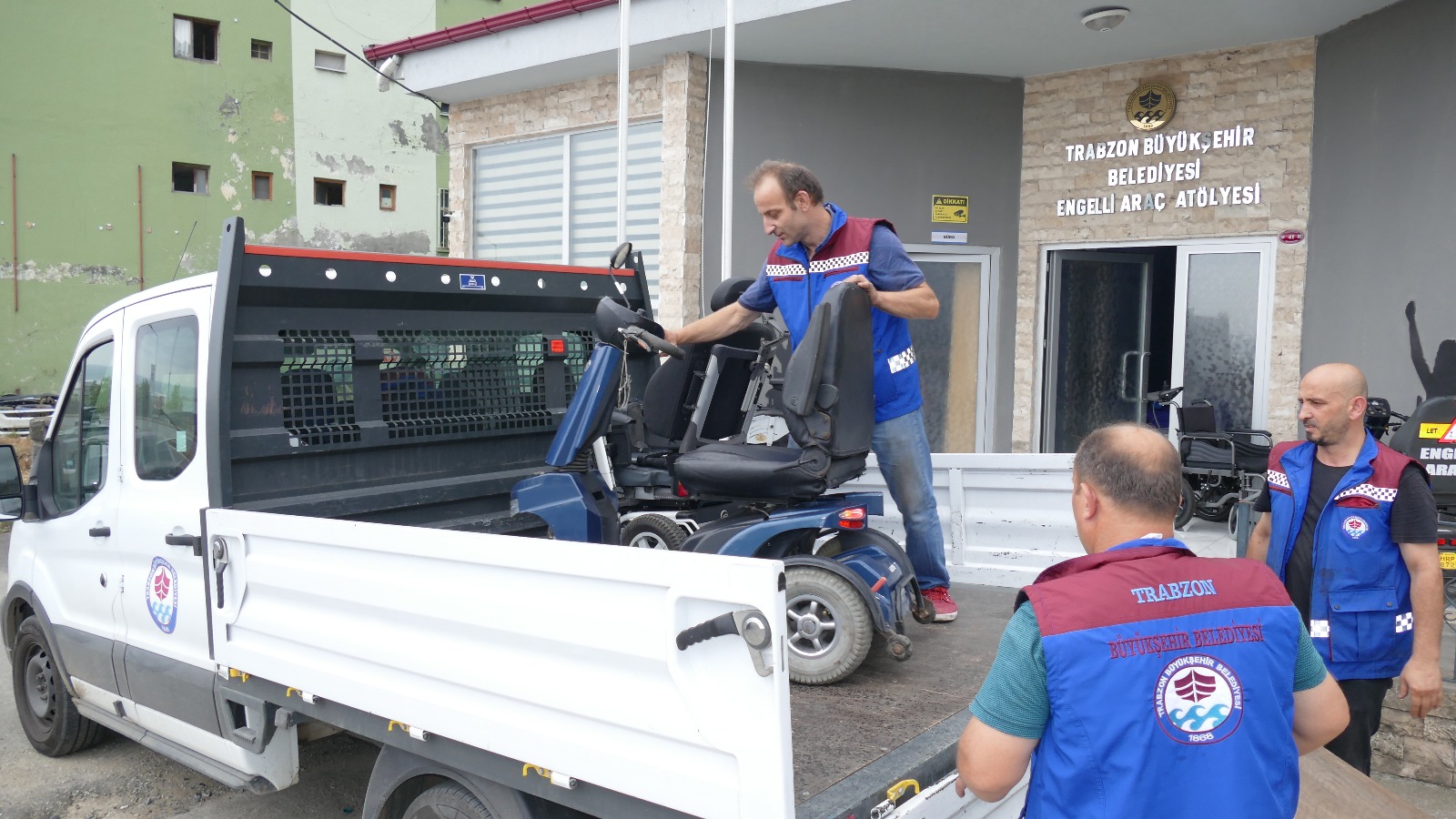 BÜYÜKŞEHİR ÖZEL GEREKSİNİMLİ BİREYLERİN HAYATINI KOLAYLAŞTIRIYOR