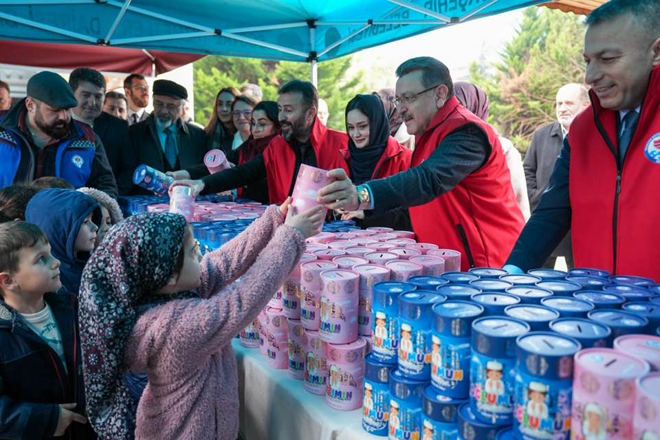 B�Y�K�EH�R RAMAZAN�I �OCUKLAR ���N ��LENE �EV�RD�