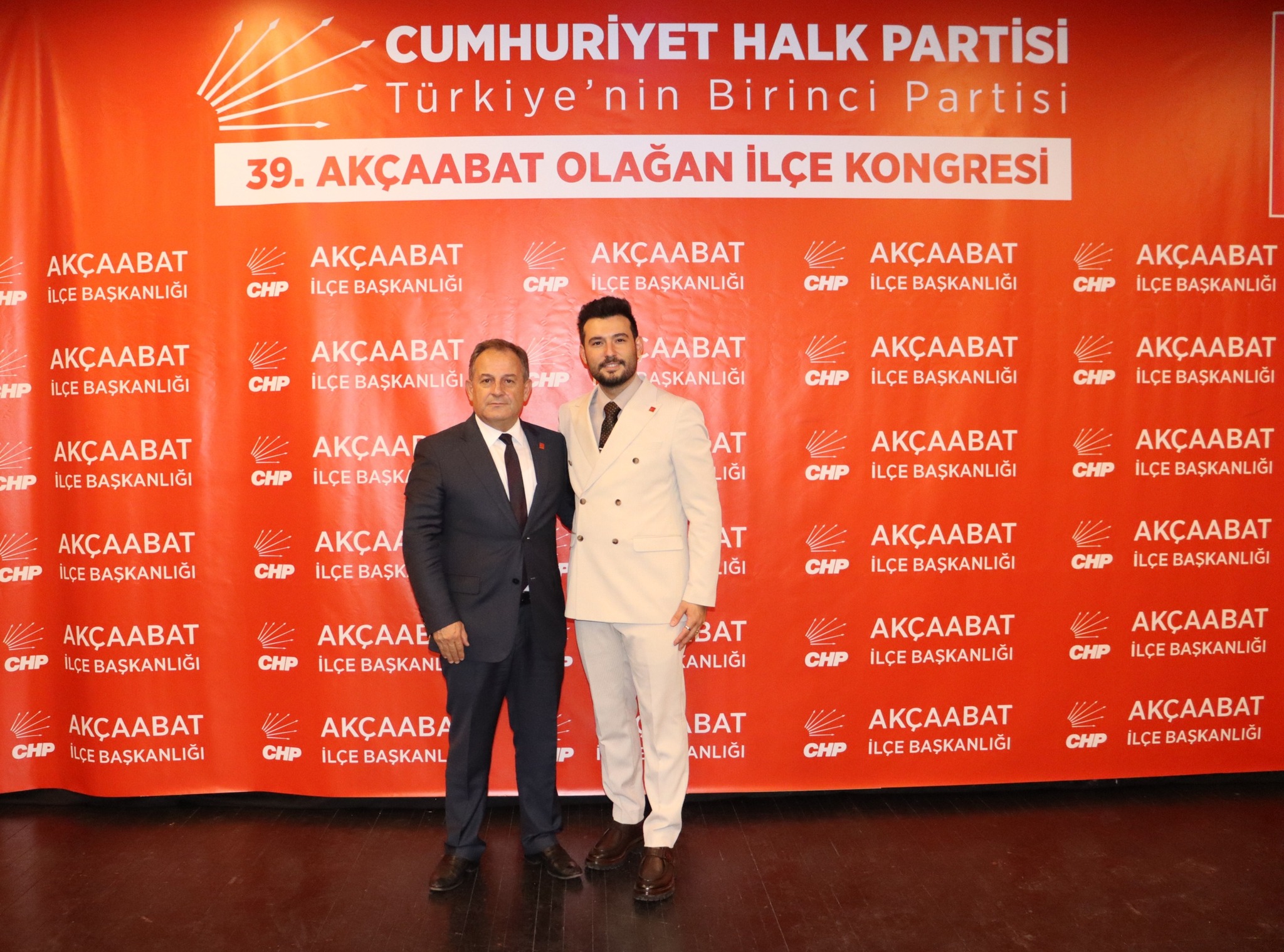 CHP AKAABATTA KROLU YENDEN BAKAN!
