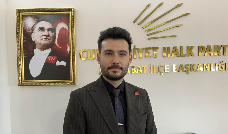 CHP ile Bakan Emre ahin 
Krolu Aklama Yapt
